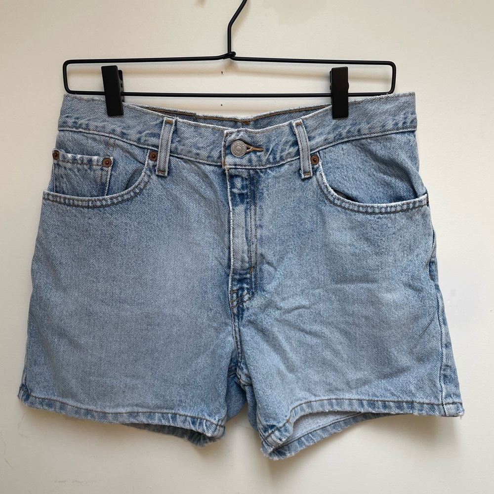 Levis Light Wash High Rise Mom shorts.